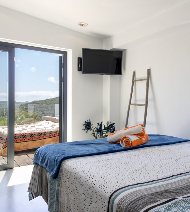 Resa Estates Ibiza tourist license santa eulalia te koop bedroom 6.jpg